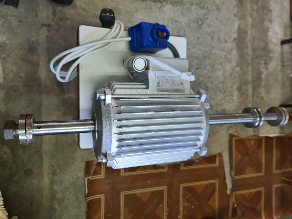 Двигун іспанського виробництва для наждака