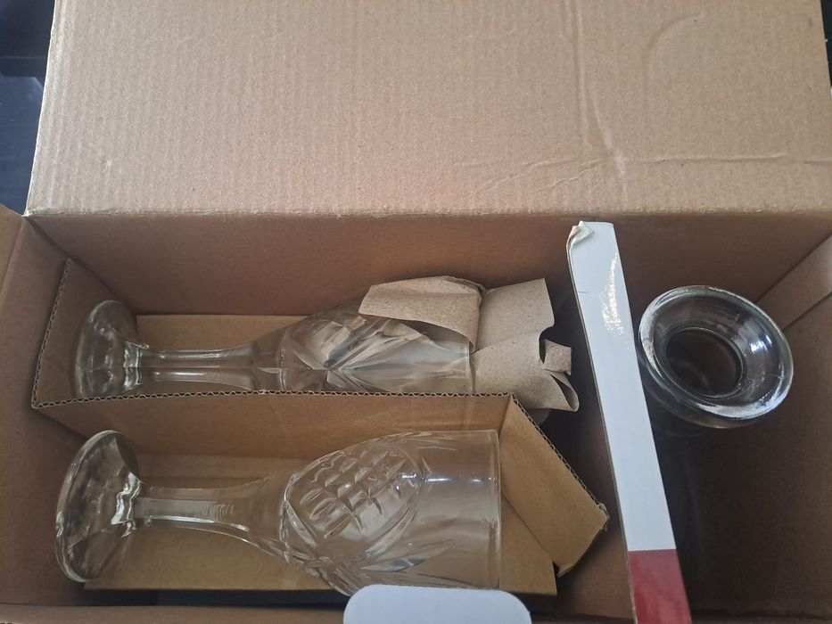 Conjunto copos licor + garrafa