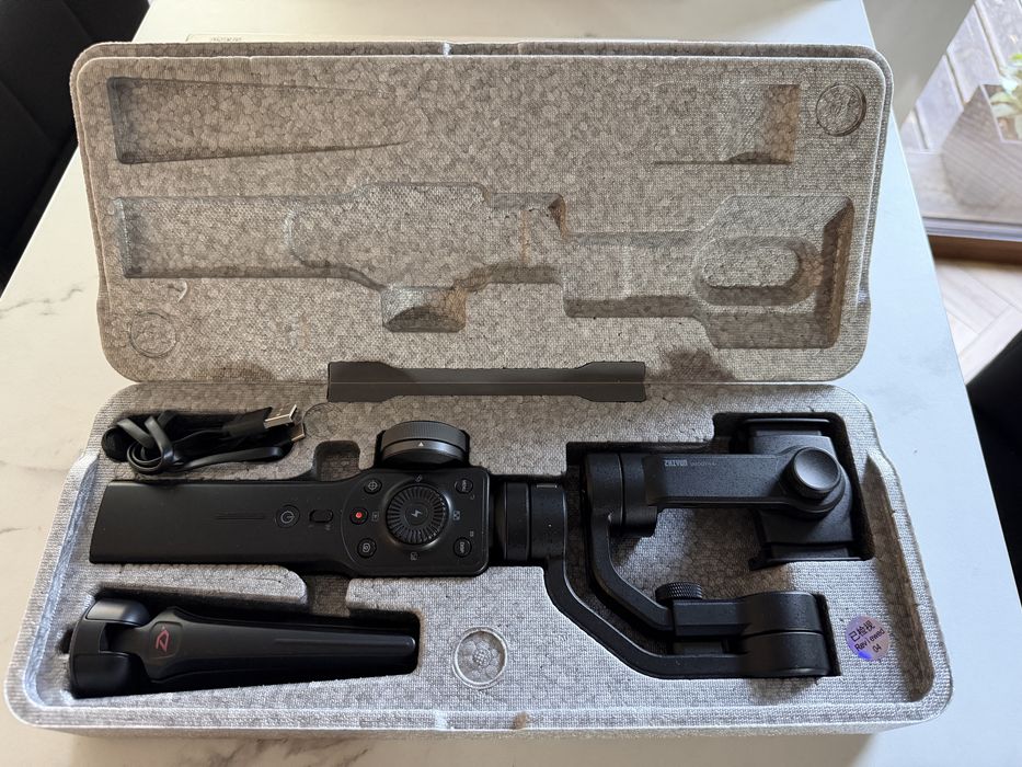 Gimbal Zhiyun Smooth 4 do smartfona – bardzo dobry stan