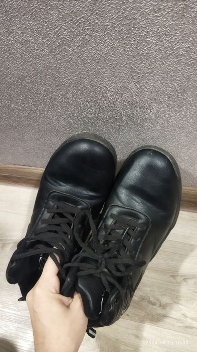 Продам ботинки подросток