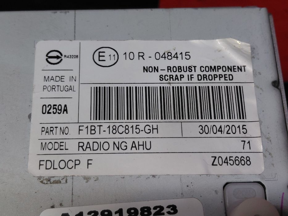 Rádio / auto-rádio FORD Tourneo Courier Kombi I