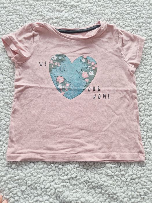 Różowa koszulka Little Kids z Ziemią – Rozmiar 104