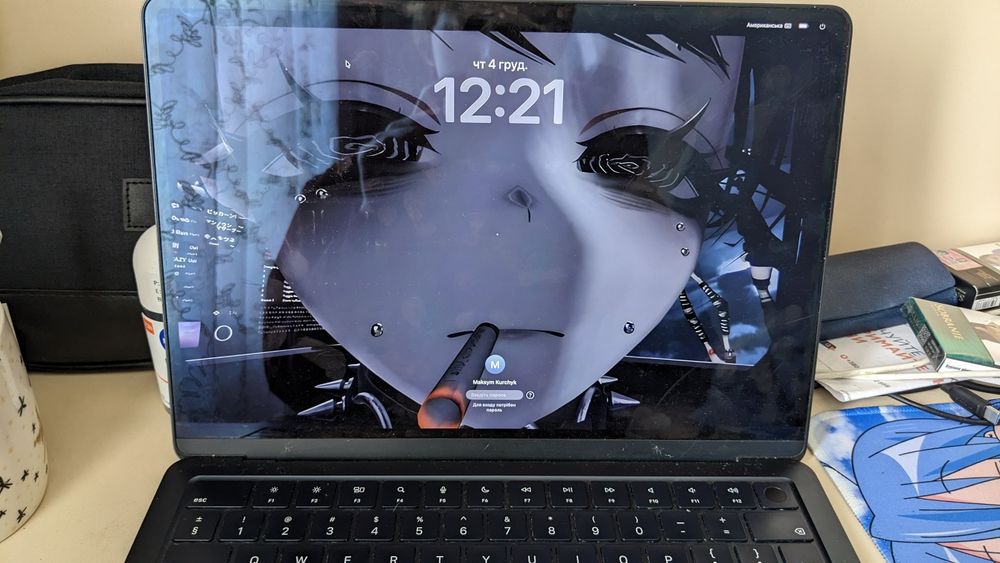 MacBook air m2 16/512