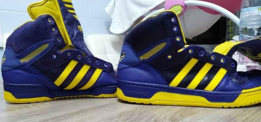 Botas adidas edição especial jeremy scott
