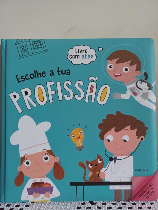 Livros com diversas histórias