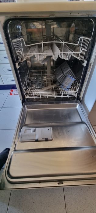 Máquina de lavar louça WHIRLPOOL