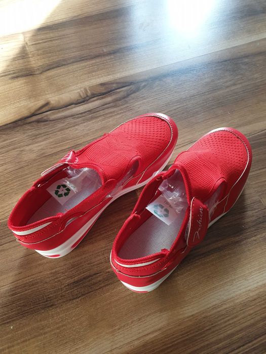 Półputy sportowe czerwone NOWE