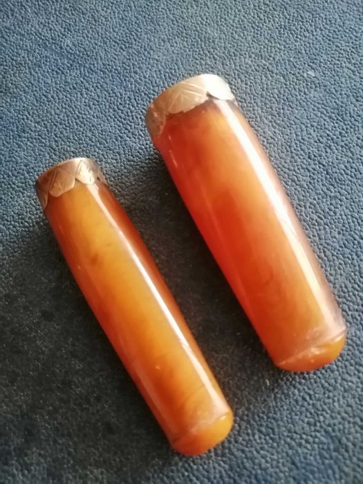 Conjunto de boquilhas antigas em âmbar e ouro
