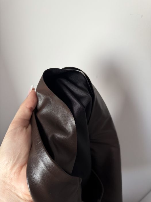 Spódnica damska z eko-skóry – rozmiar 46