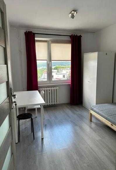 Pokój w Gdyni Cisowej bez dodatkowych opłat!