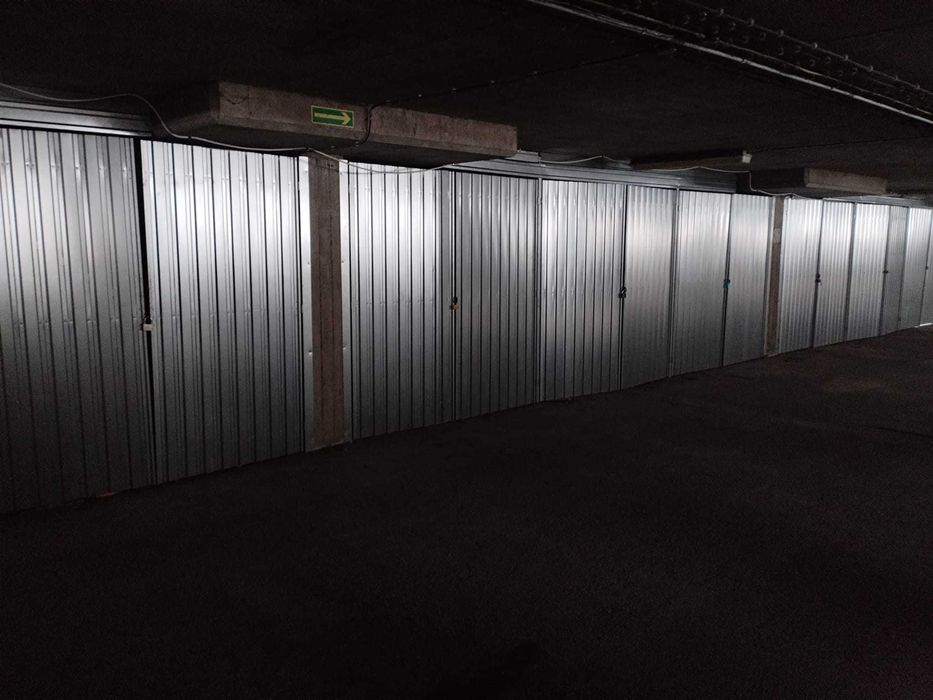 Miejsce magazynowe, komórkę, piwnicę, schowek wynajmę Wa-wa.