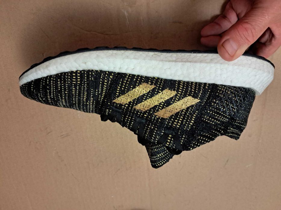 Кроссовки Adidas размер 42 стелька 27.см
