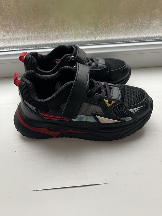 Кросівки дитячі на липучці