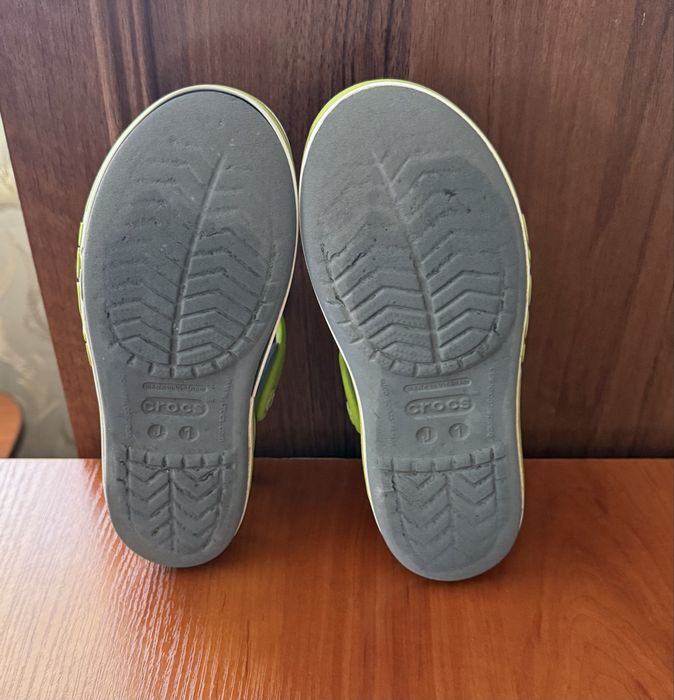 Сандалі Crocs. J1 На хлопчика.