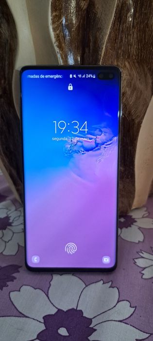 Samsung galaxy s10+ 128GB 8GB RAM
