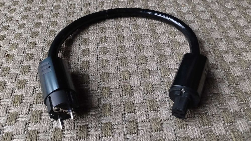 Kabel zasilający audio hi-end Viborg VP1008 0,5 m.