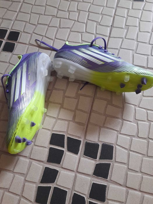 Chuteiras Adidas F50 league