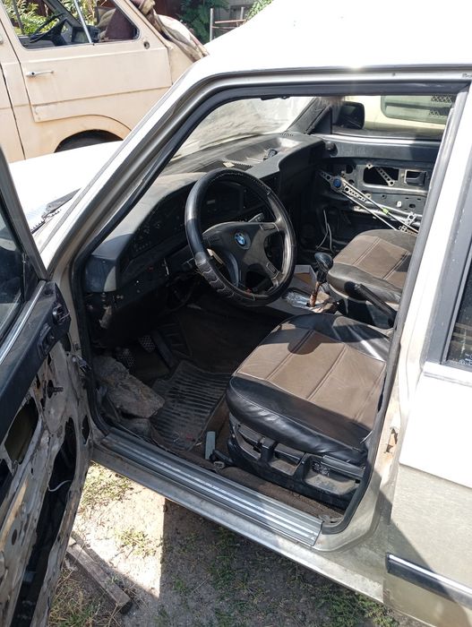 продам авто BMW e28