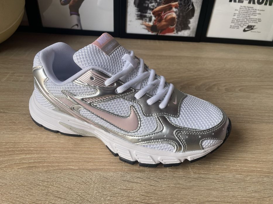 Кросівки Nike Air Max Vomero 37-41 в наявності.