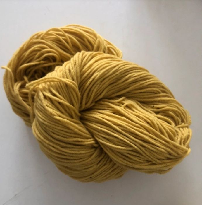 Lã de Arraiolos 2 meadas (qualquer cor)