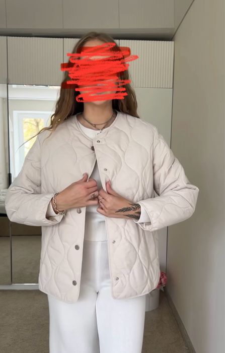 Жіноча стьобана куртка