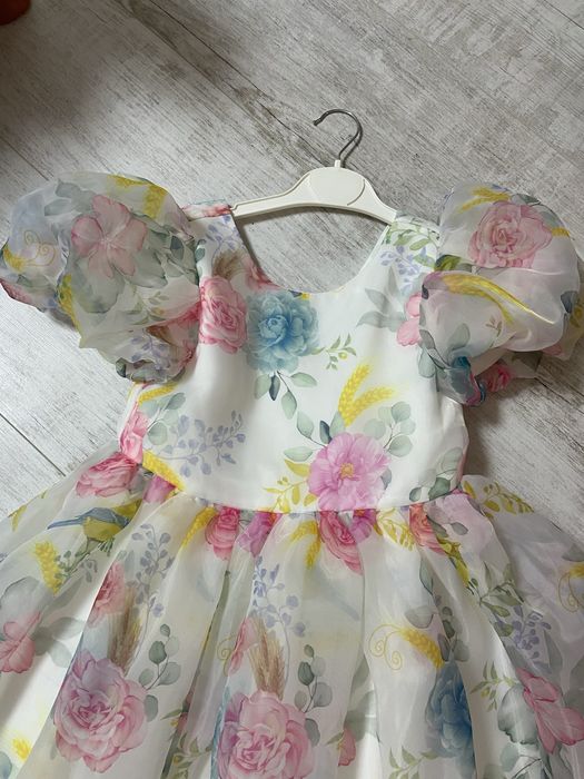 Платье на девочку