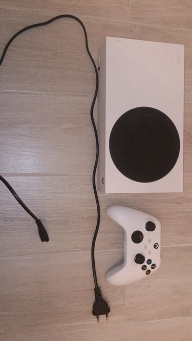 Продам Xbox siries s