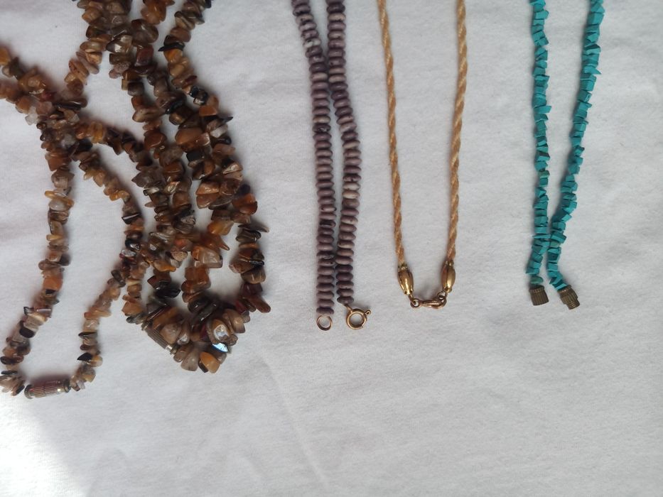 Бусы из бирюзы.из кости яка.кораловые