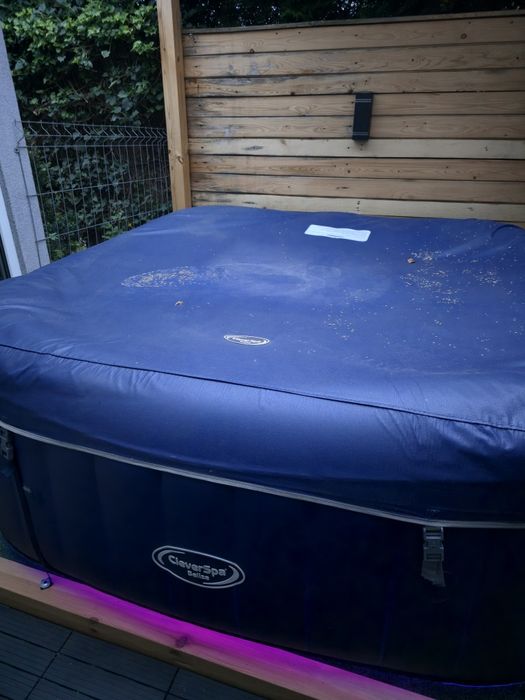 "CleverSpa Belize”  dmuchane jacuzzi ogrodowe całoroczne