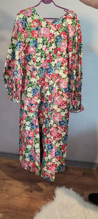 Sprzedam śliczną sukienkę