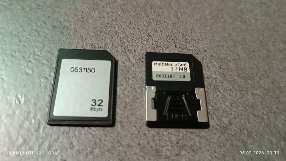 Продам  флешки MICRO SD 32 mb