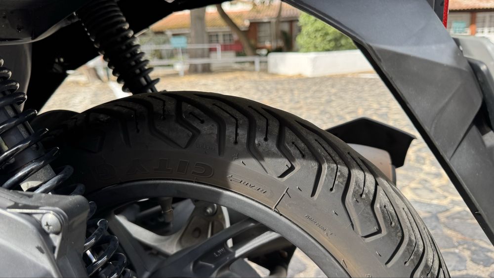 PCX 125 de 2017 de garagem