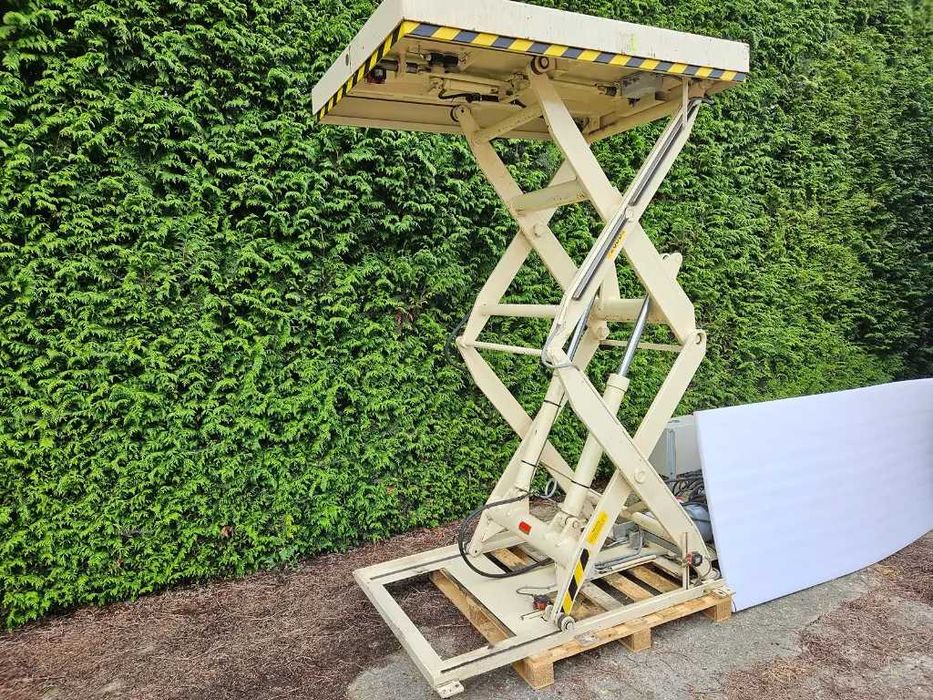 Plataforma Hidráulica para cais de carga  2T