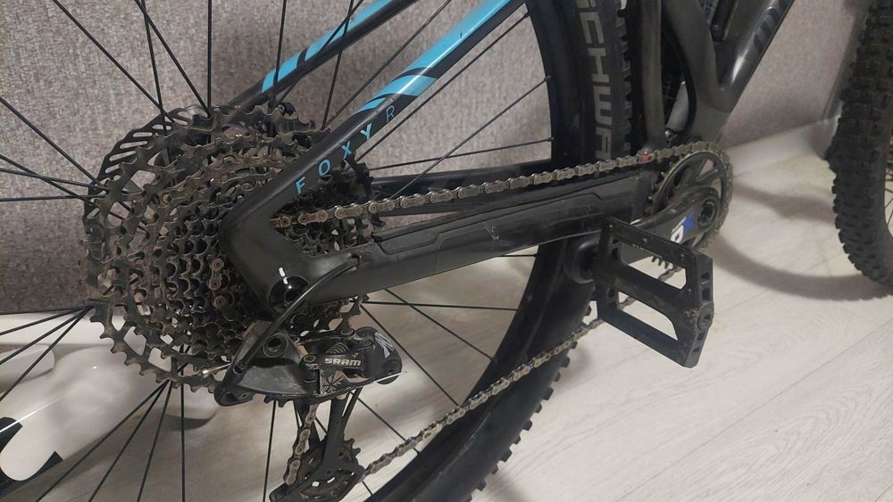 Mondraker Foxy Carbon R 2023 29 Enduro карбоновый двухподвес велосипед