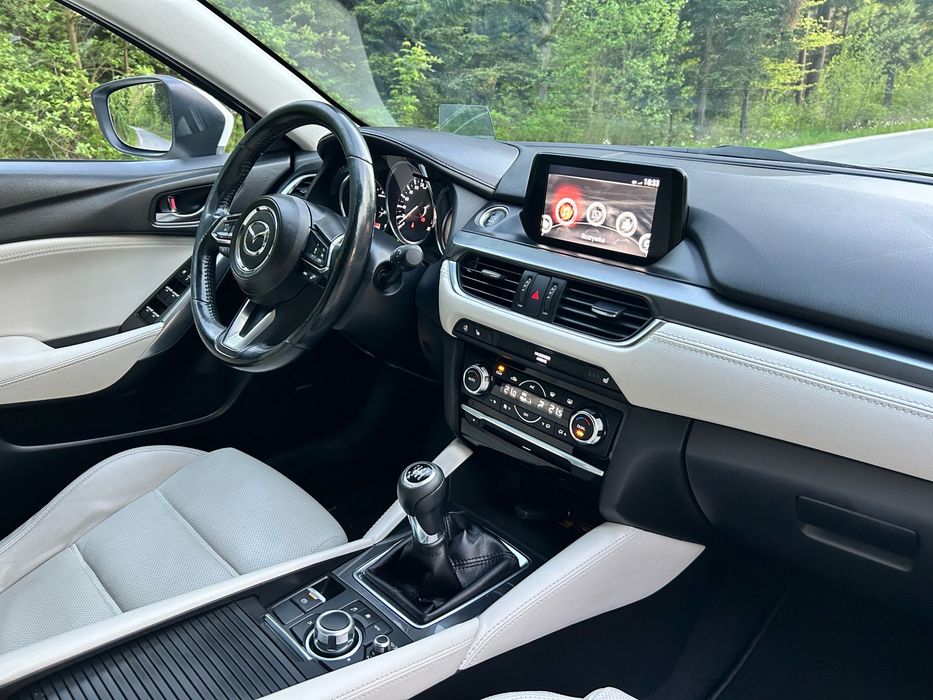 Mazda 6  2.2 Skyactiv-D revolution top