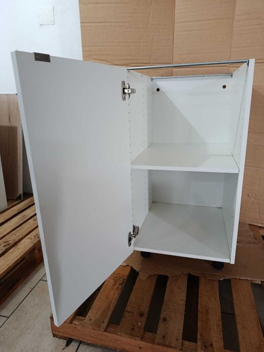 Armário de cozinha (para colocar bancada em cima)