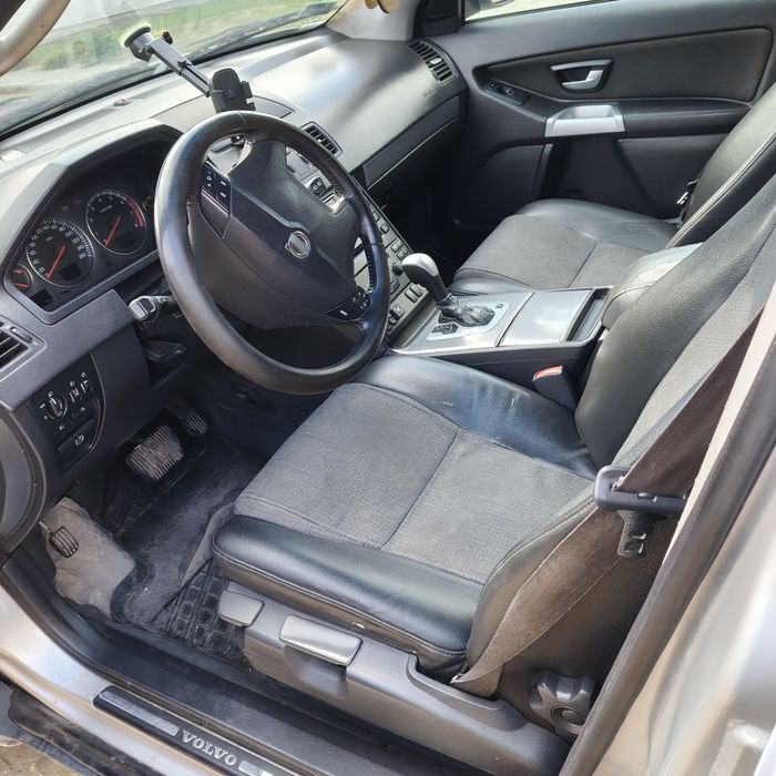 Samochód Volvo XC90 2003r. Gaz