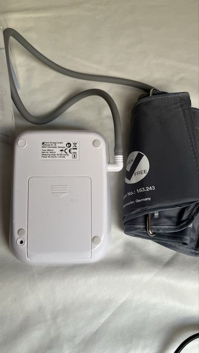 Medidor tensão arterial Sanitas SBM 67 Bluetooth (avariado)