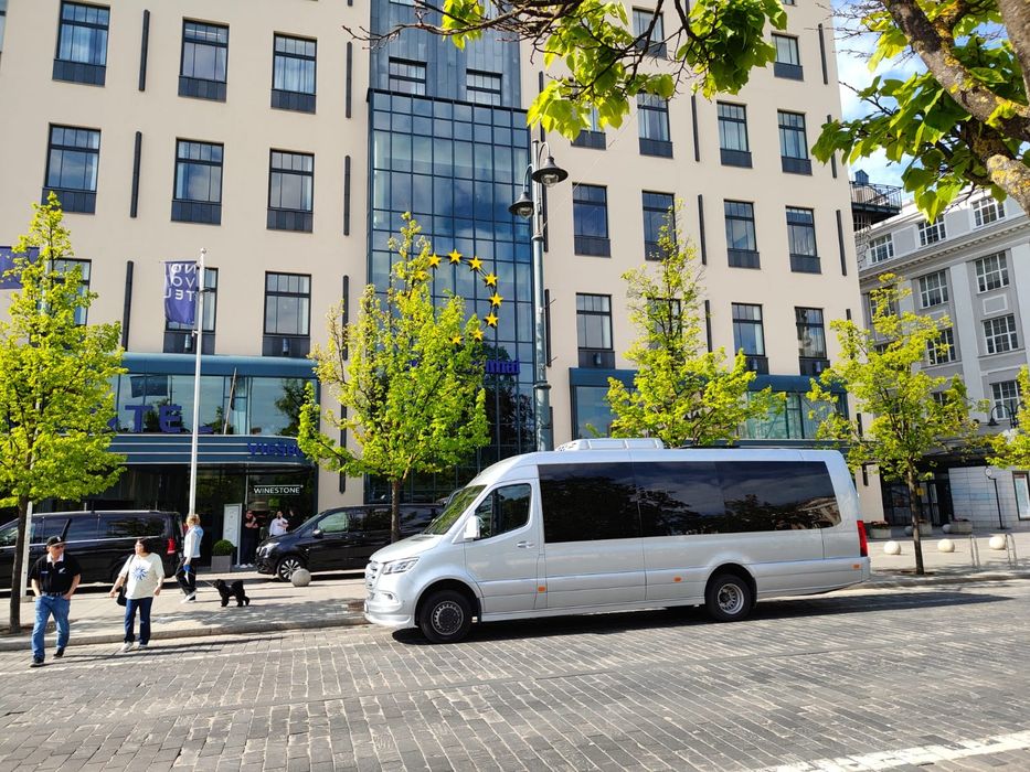 Wynajem busów i autokarów