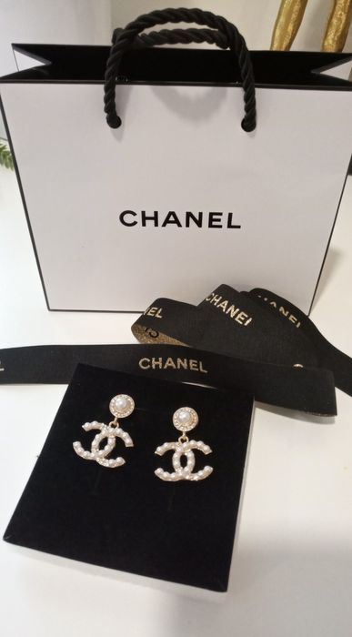 Brincos  Chanel Pérolas Brancas