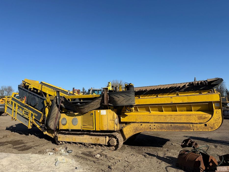 Keestrack EXPLORER 1500  Przesiewacz wibracyjny gąsienicowy,3-frakcje,waga 24-tony