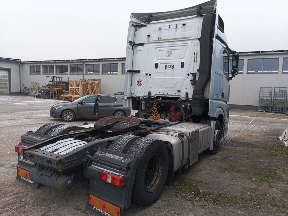 Sprzedam Mercedes mp4 uszkodzony silnik