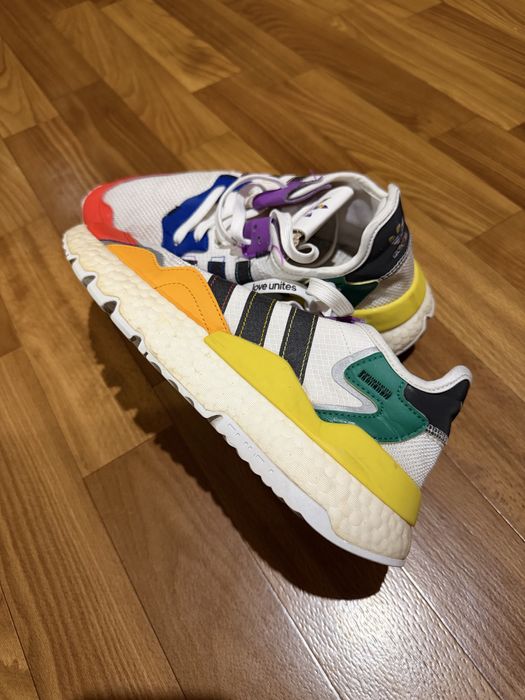 Мужские кроссовки Adidas Nite Jogger Pride