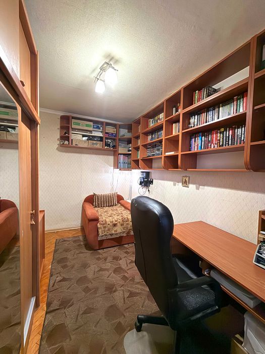 Продам 2к Квартиру Метро Дарниця