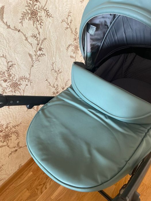 Продам коляску Anex