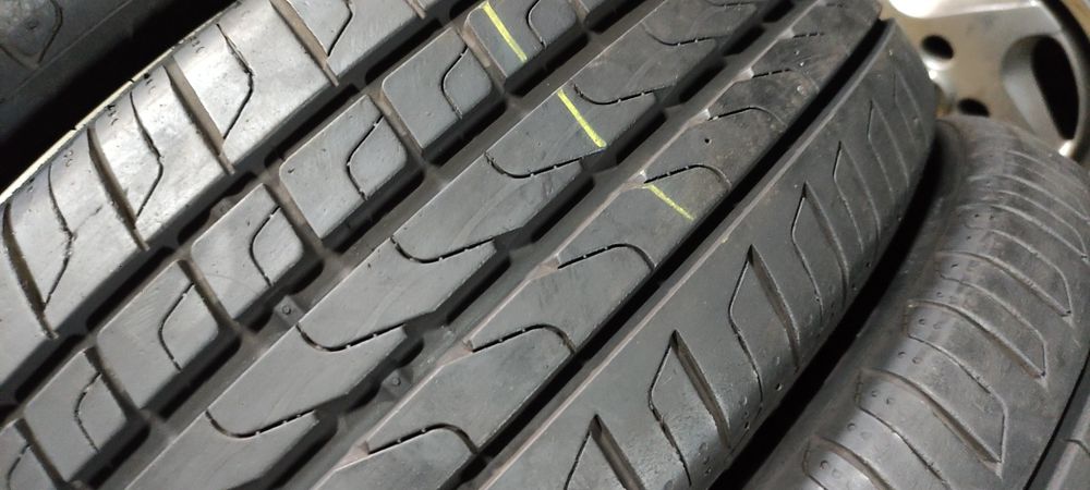 Pneus 205/40/18 runflat semi novos