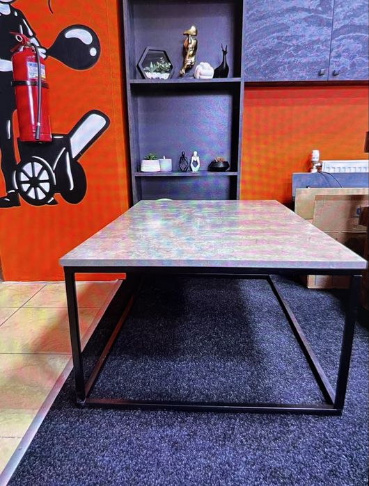 Стіл у стилі лофт