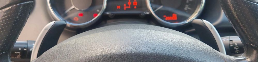 Peugeot 3008 1.6 HDi Sport.  Inspeção feita e IUC pago