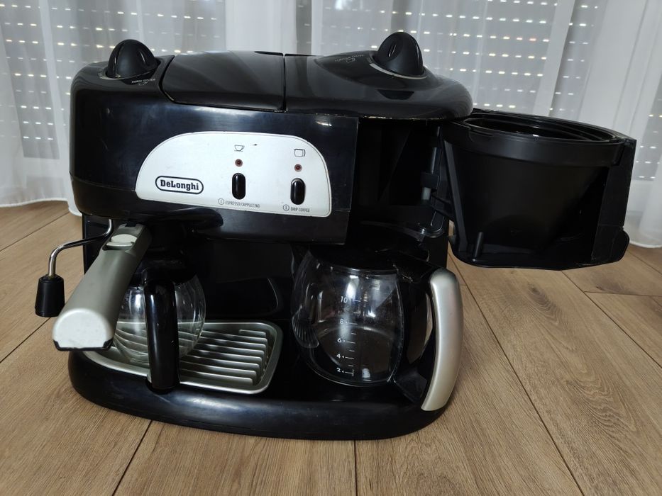 Ekspres ciśnieniowy przelewowy Delonghi