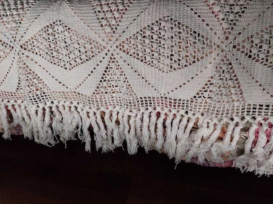 Colcha Renda Branca 2,20X1,95mt - antiga
